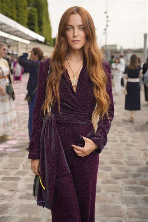 Riley Keough on Her Performance at Chanel’s Paris Fashion .